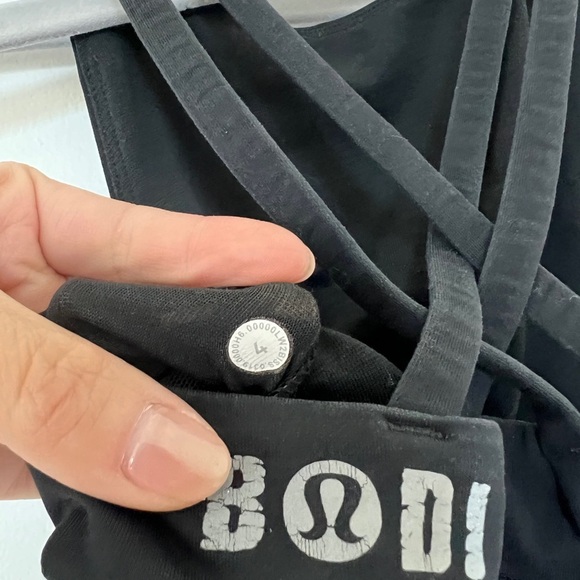 Lululemon 4 Black Strappy Sports Bra - Picture 4 of 4